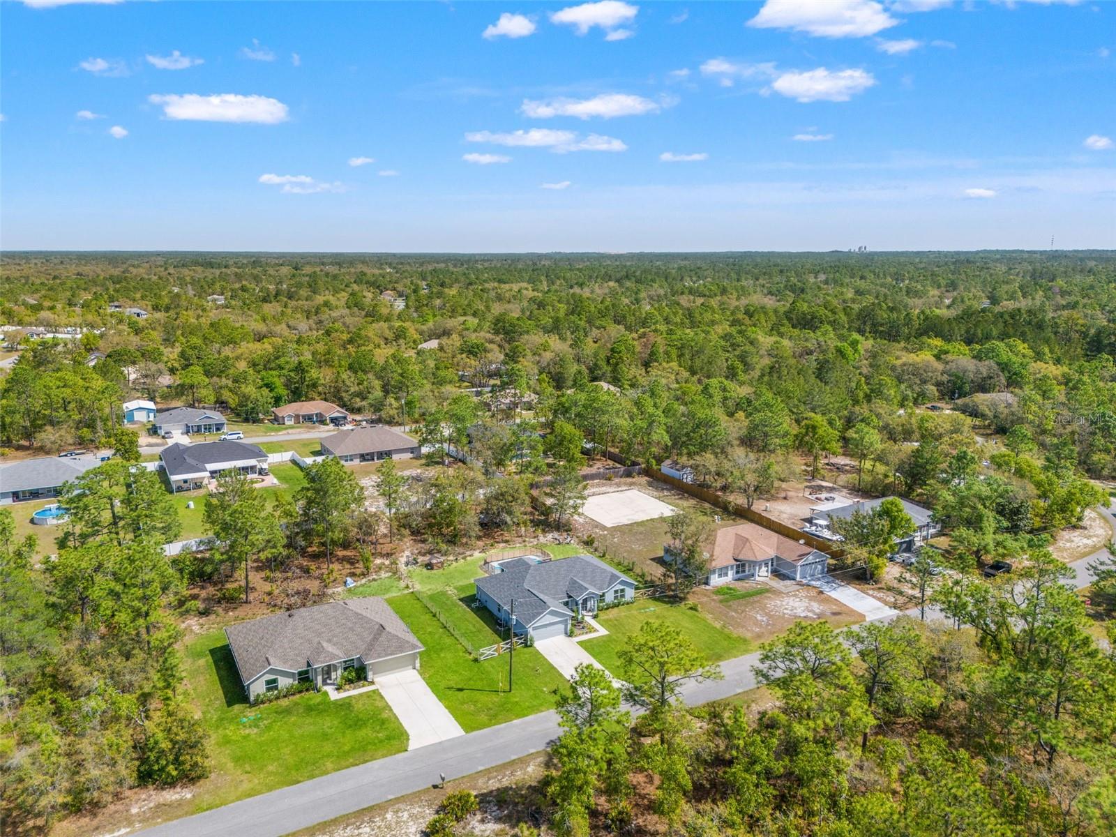 12015 PHOENIX AVE, WEEKI WACHEE, FL — photo 38