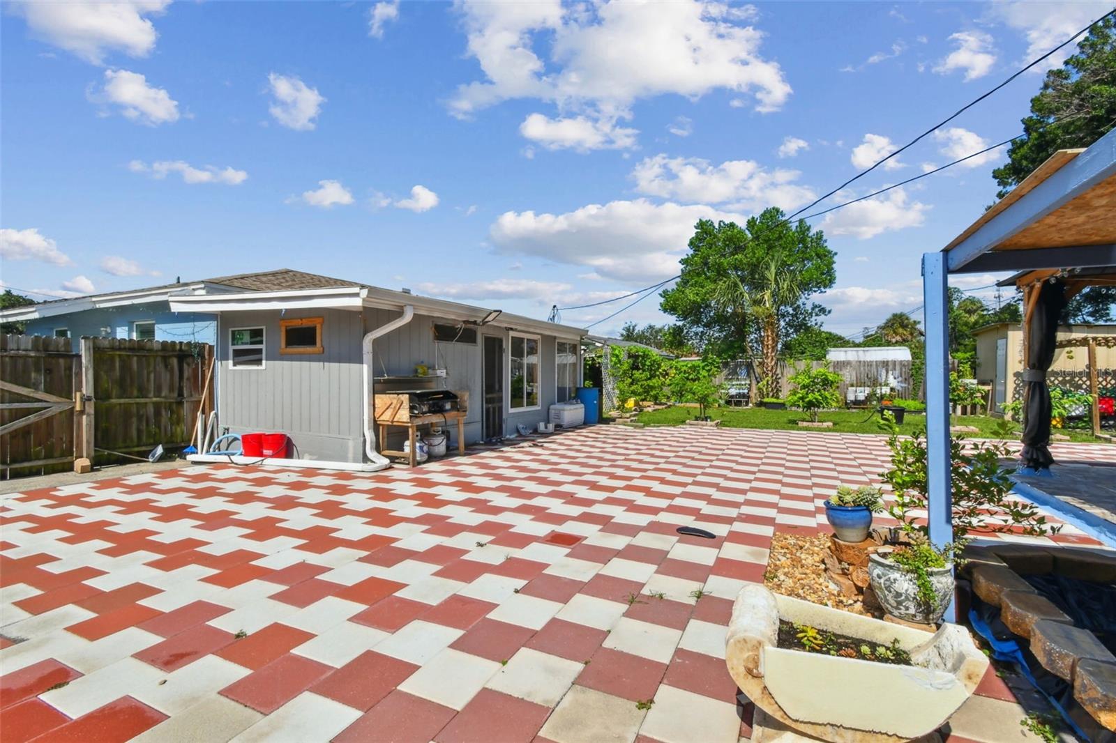 4005 W TYSON AVE, TAMPA, FL — photo 32