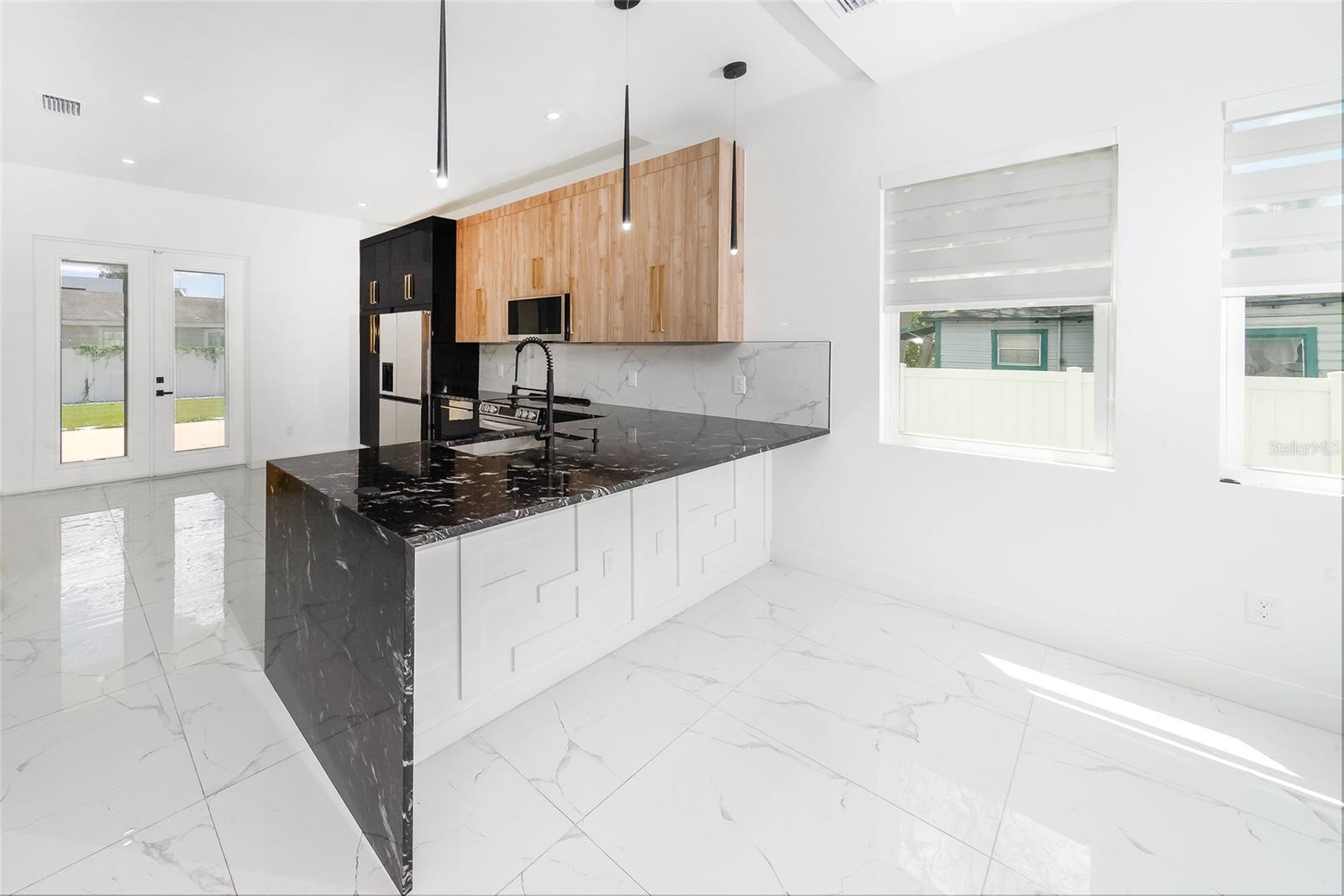 902 W SLIGH AVE, TAMPA, FL — photo 13