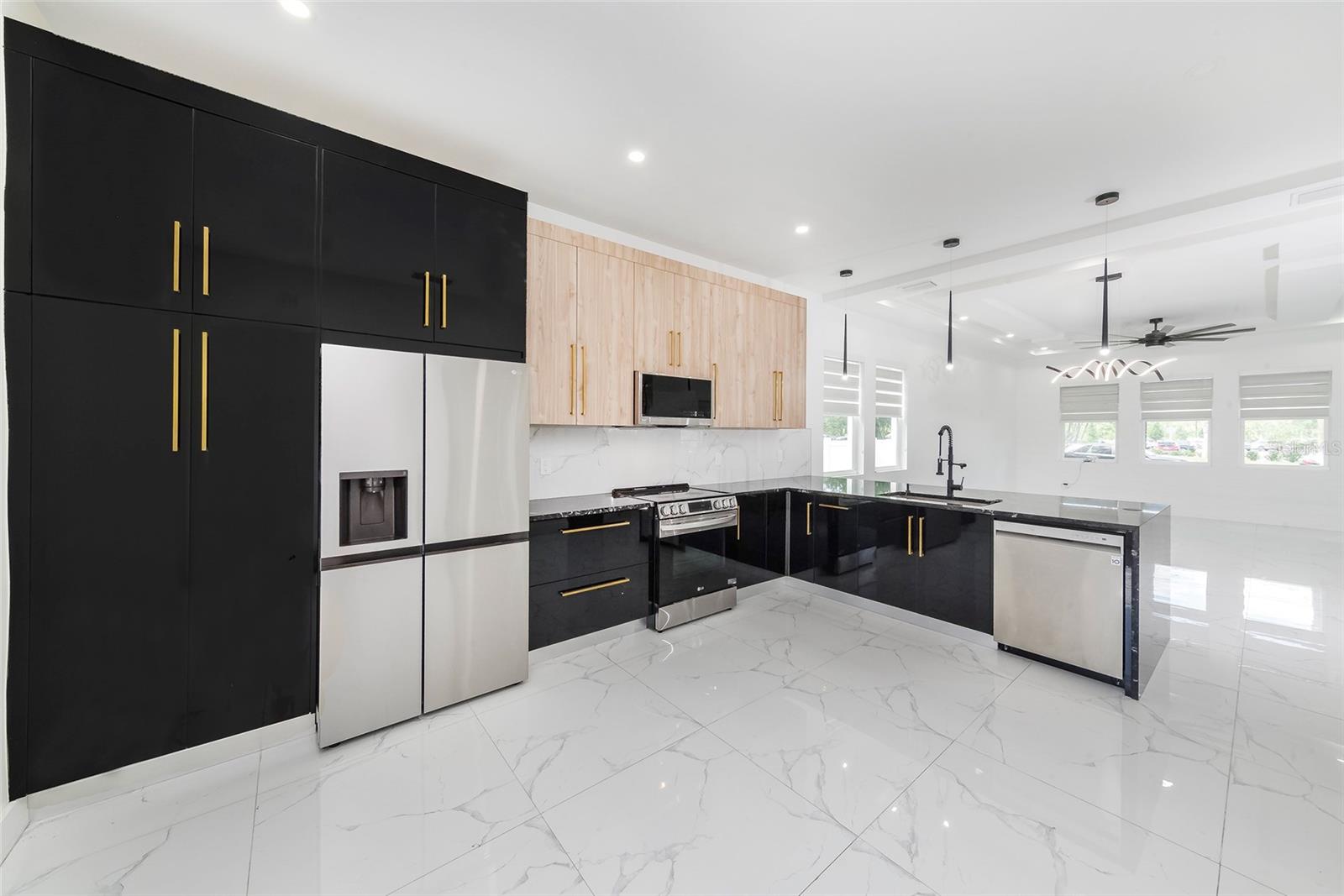 902 W SLIGH AVE, TAMPA, FL — photo 17