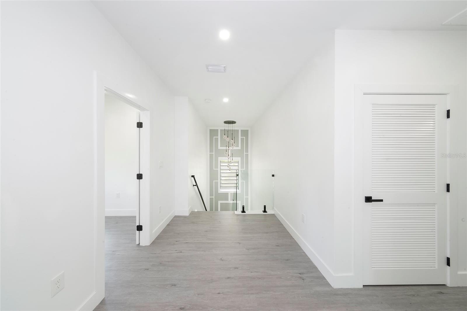 902 W SLIGH AVE, TAMPA, FL — photo 24
