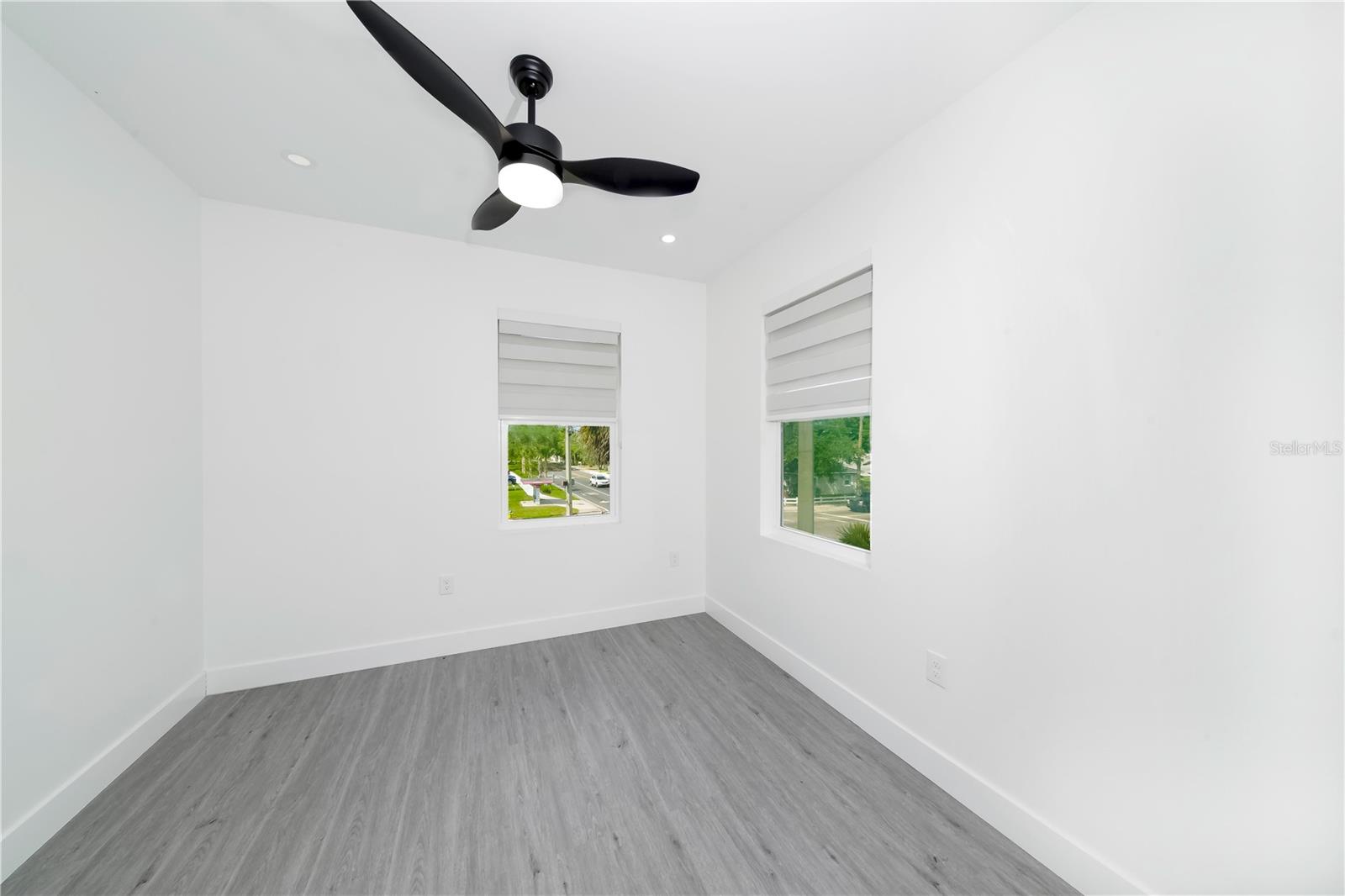 902 W SLIGH AVE, TAMPA, FL — photo 40