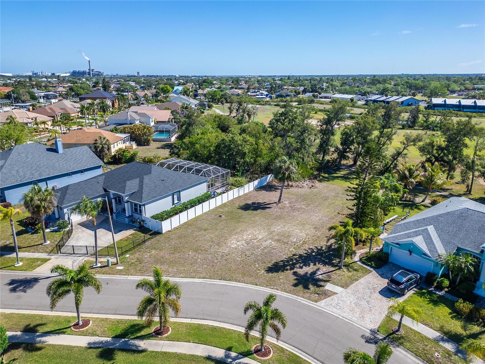 806 GREENVIEW DR, APOLLO BEACH, FL