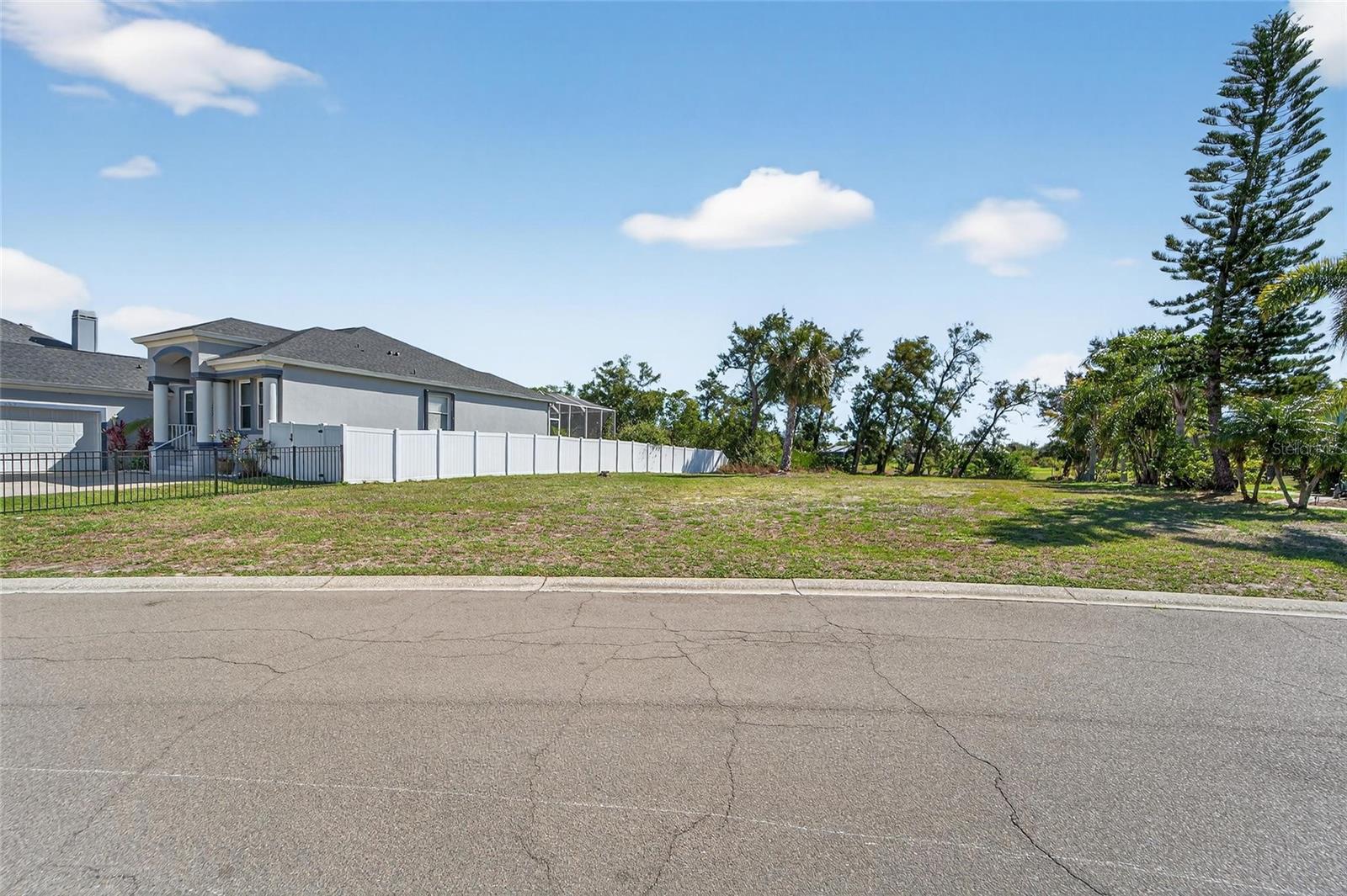 806 GREENVIEW DR, APOLLO BEACH, FL — photo 3
