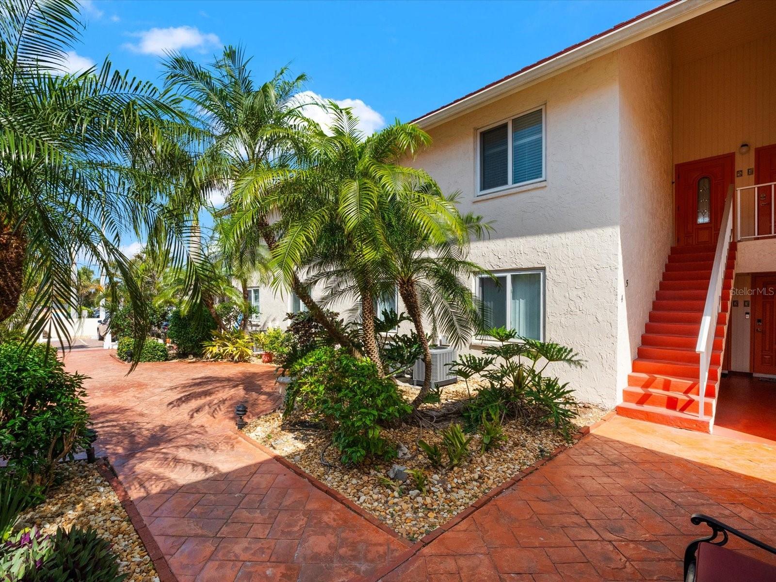 6708 SARASEA CIR #202, SARASOTA, FL — photo 2