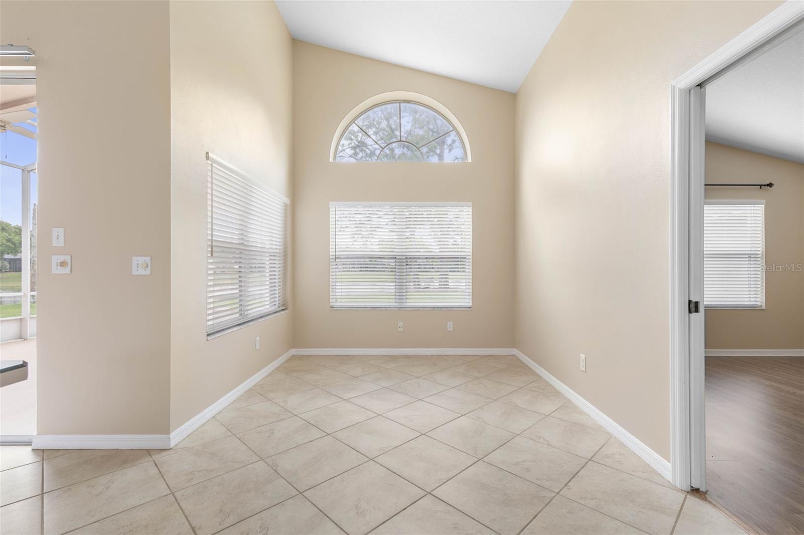 60 VILLA LAGO LN, ORMOND BEACH, FL — photo 10