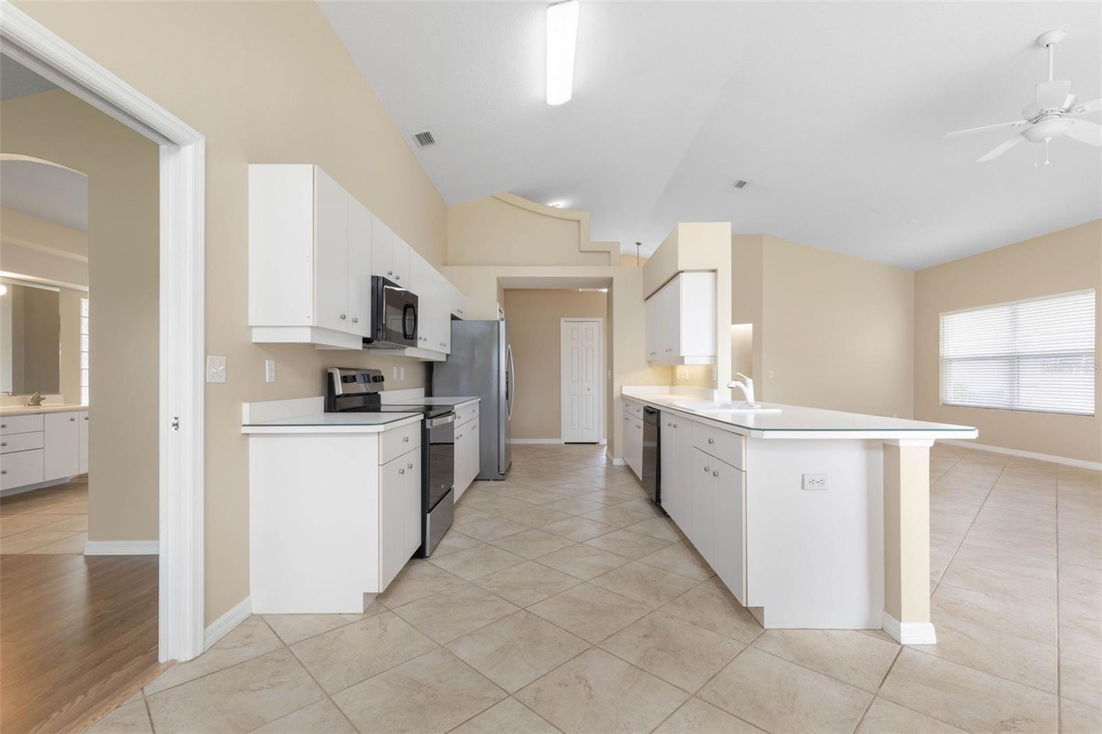60 VILLA LAGO LN, ORMOND BEACH, FL — photo 11