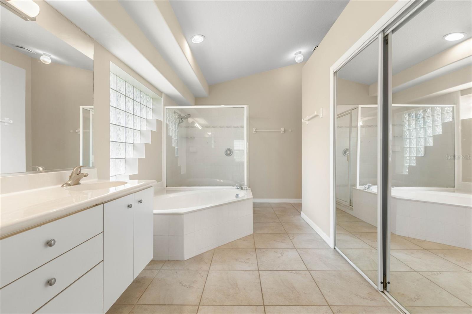 60 VILLA LAGO LN, ORMOND BEACH, FL — photo 21