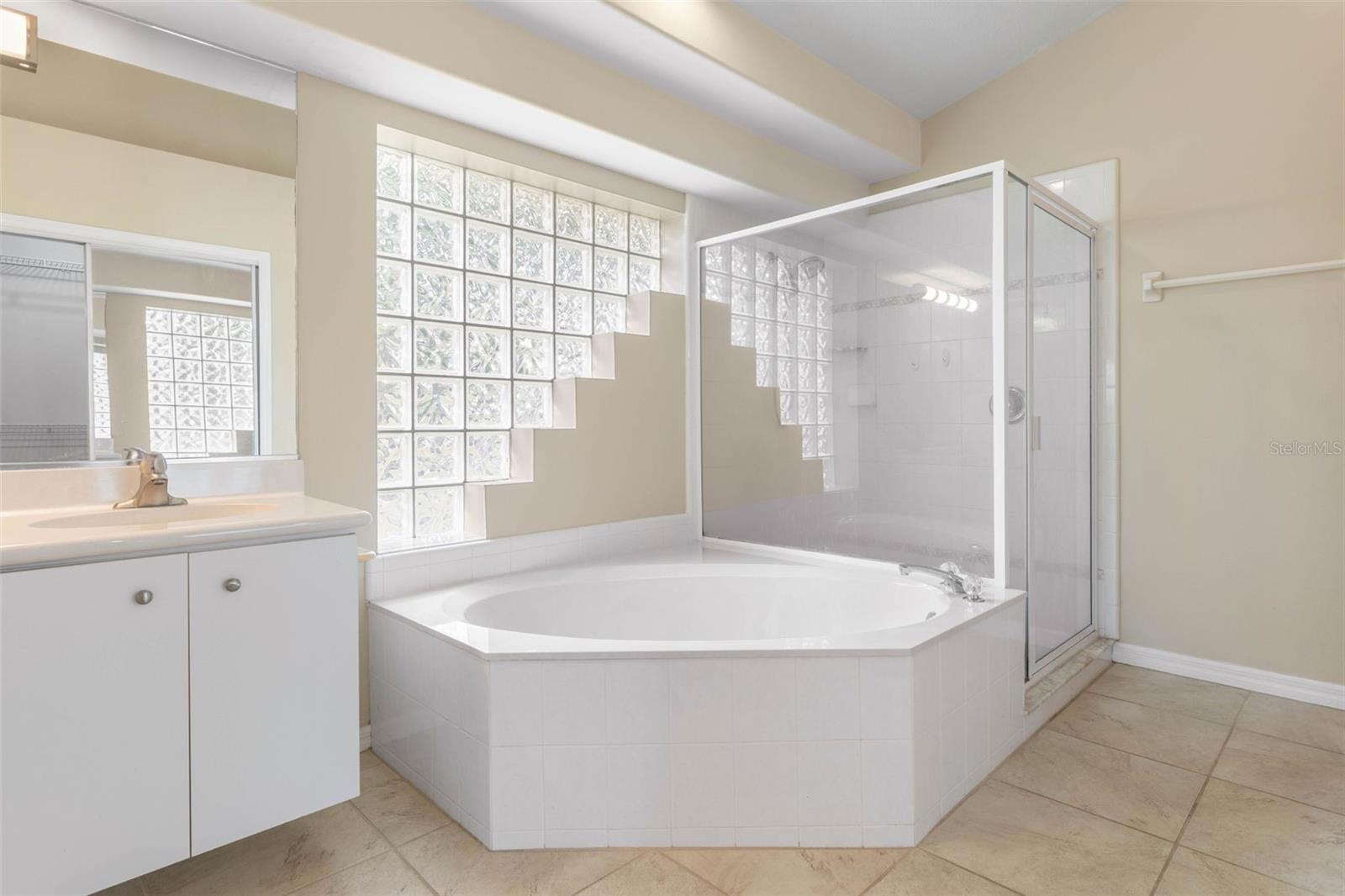 60 VILLA LAGO LN, ORMOND BEACH, FL — photo 22