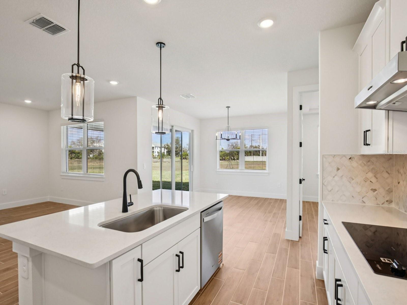 188 SHADY EDGE LOOP, NOKOMIS, FL — photo 7