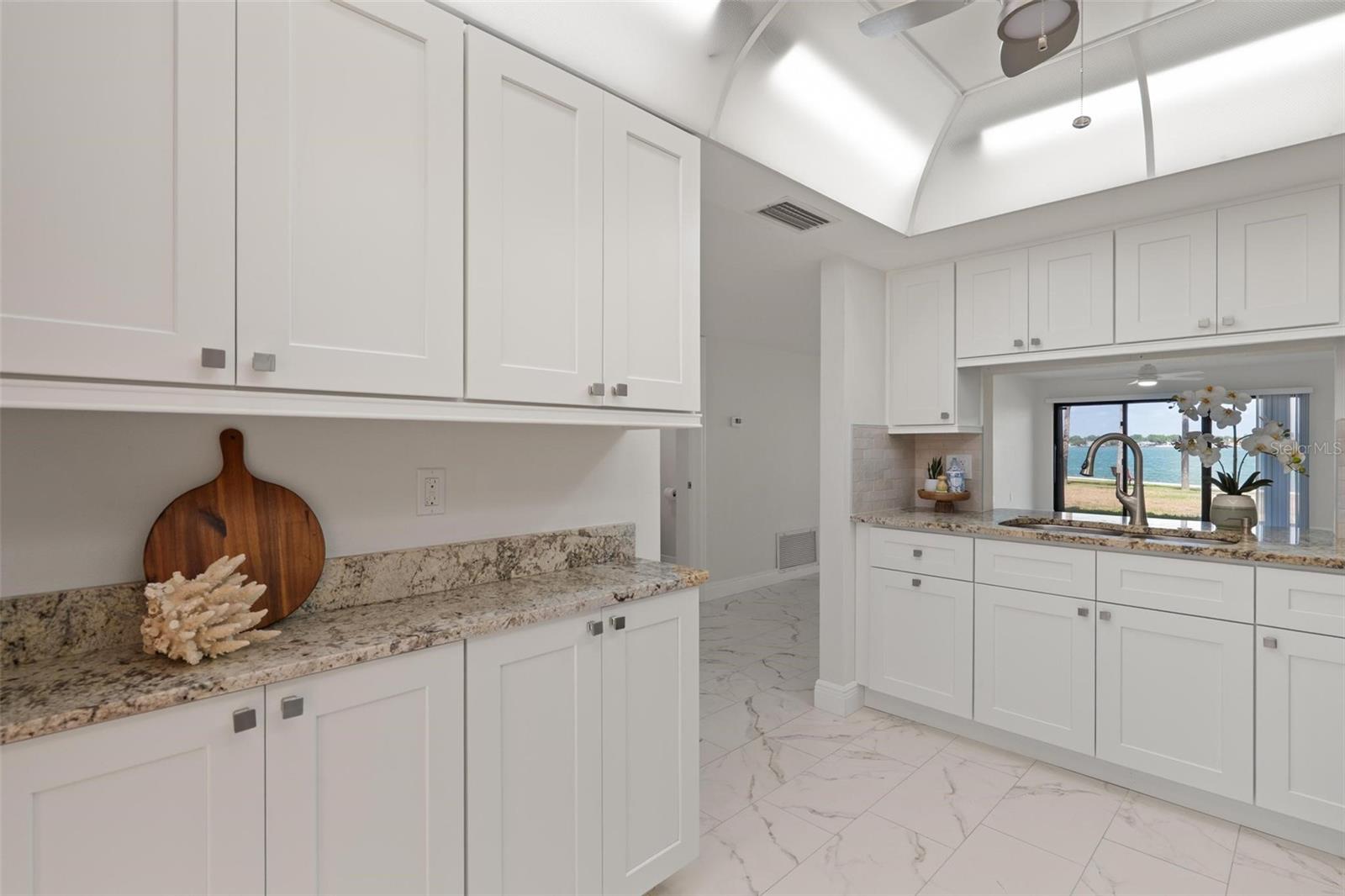 7540 SUNSHINE SKYWAY LN S #T35, ST PETERSBURG, FL — photo 7