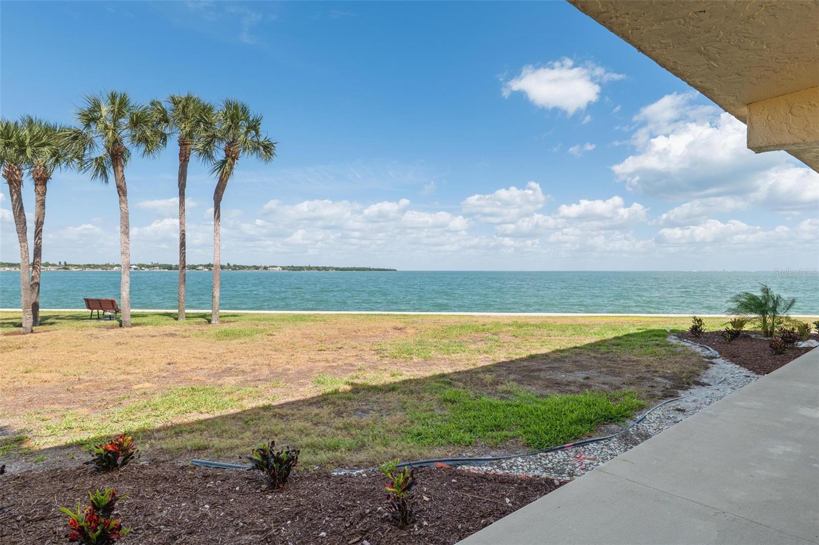 7540 SUNSHINE SKYWAY LN S #T35, ST PETERSBURG, FL — photo 10