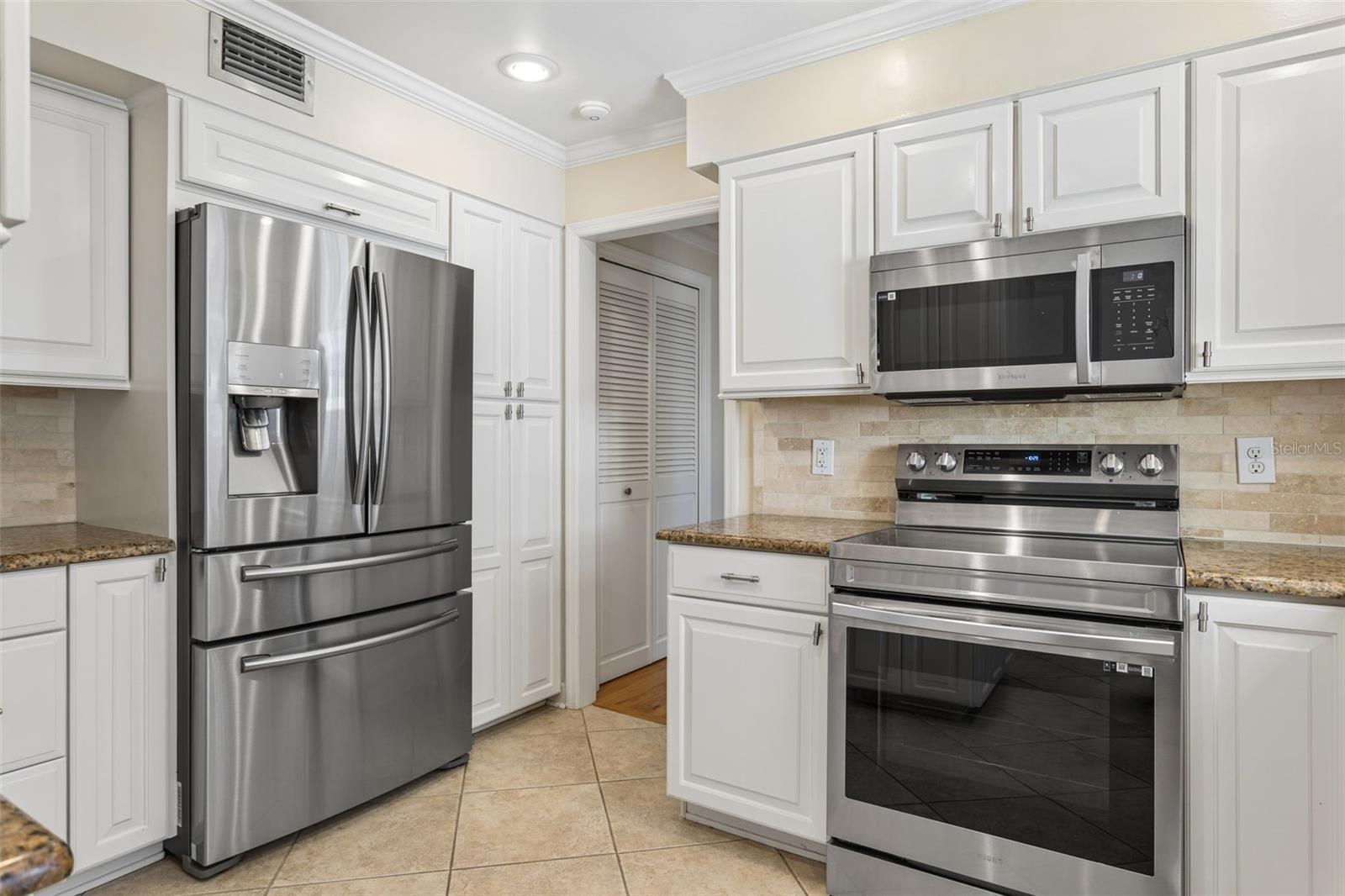 4206 W OBISPO ST, TAMPA, FL — photo 11