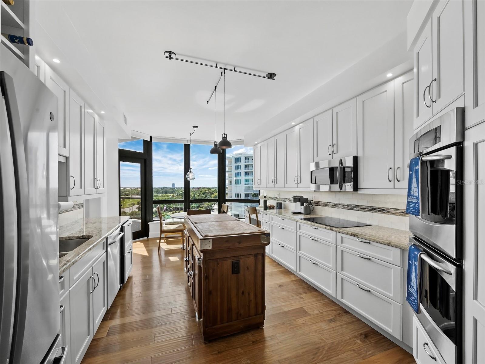 535 SANCTUARY DR #A603, LONGBOAT KEY, FL — photo 26