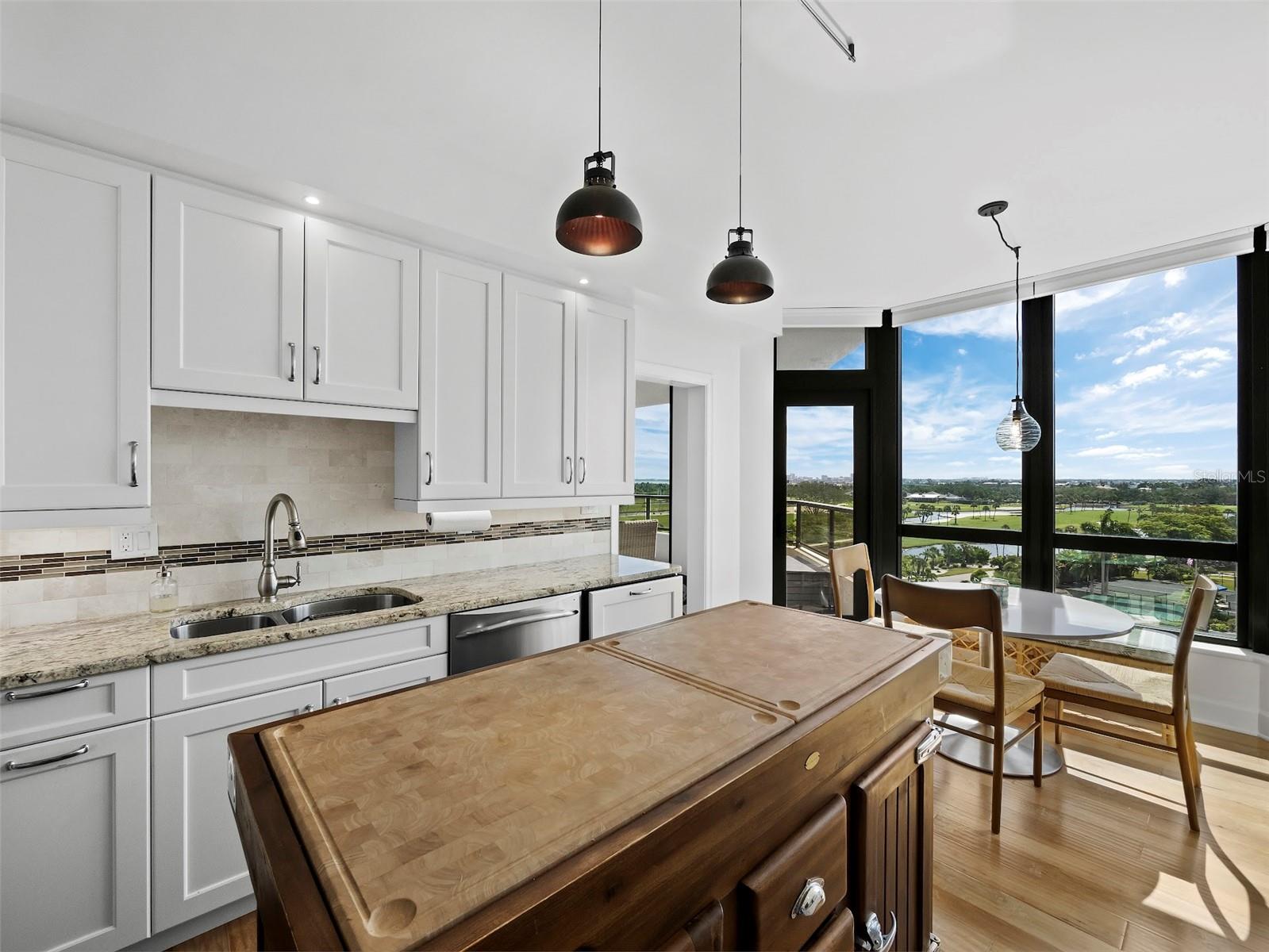 535 SANCTUARY DR #A603, LONGBOAT KEY, FL — photo 27