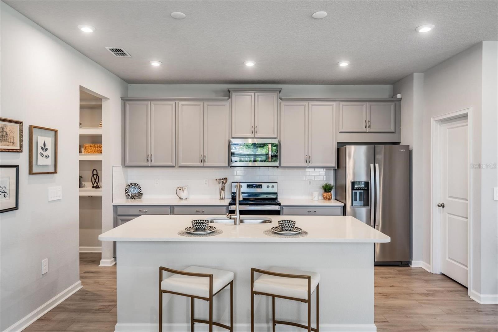 19219 BLUE POND DR, LUTZ, FL — photo 9