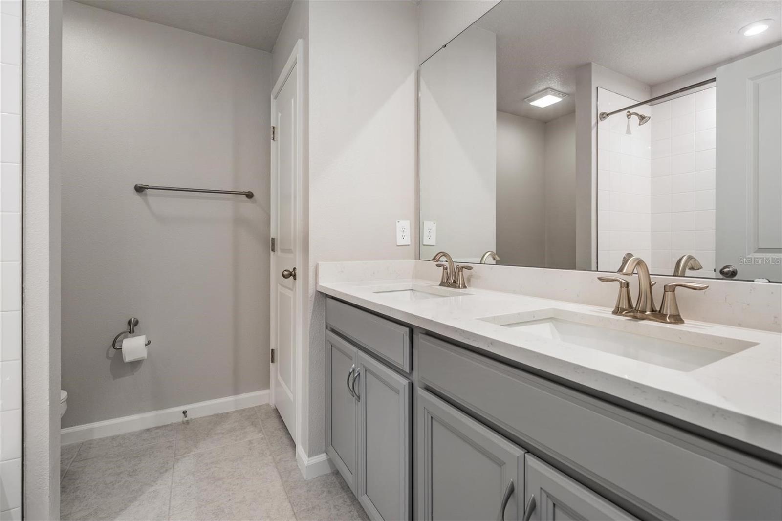 19219 BLUE POND DR, LUTZ, FL — photo 28
