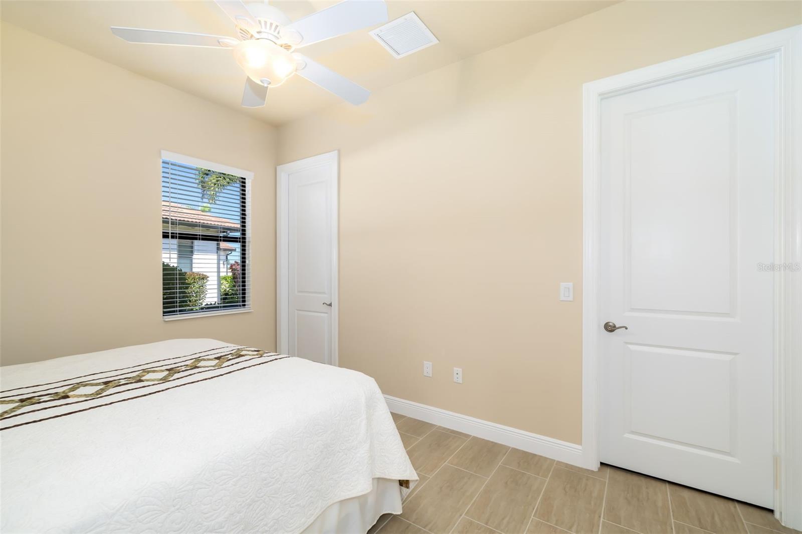 10730 IRONBRIDGE DR, VENICE, FL — photo 31