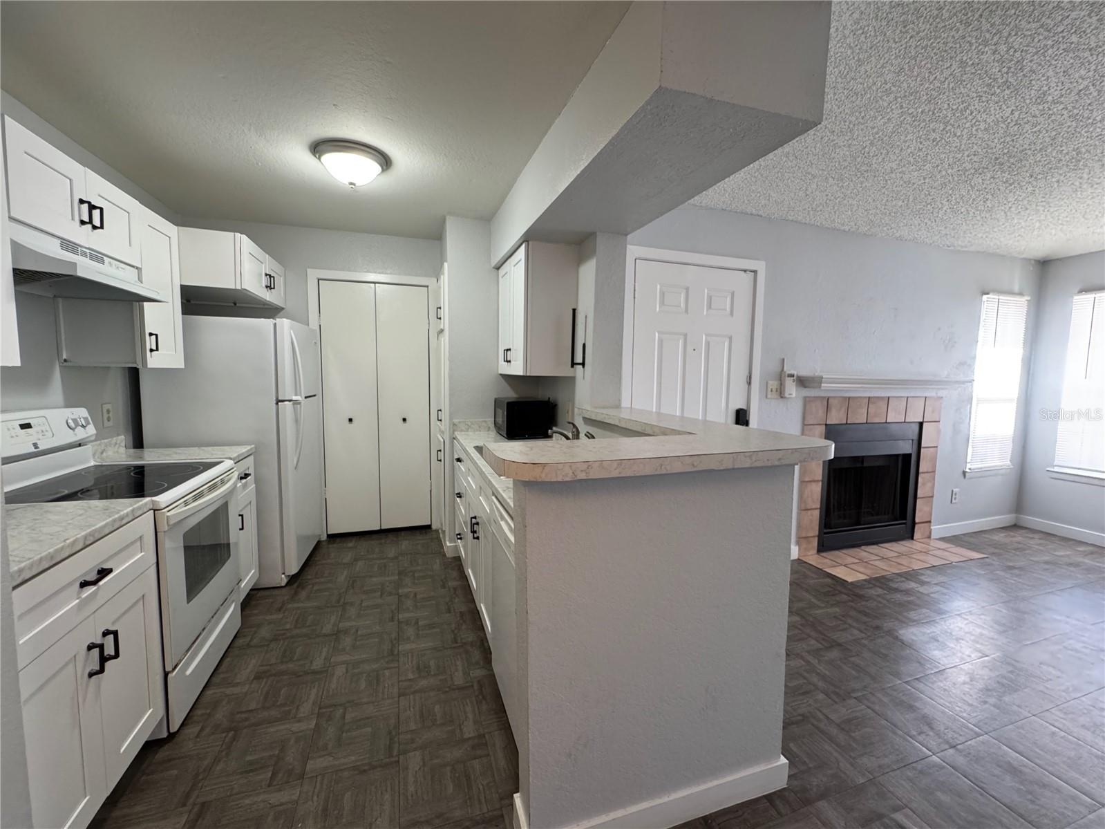 5540 DEVONBRIAR WAY #203, ORLANDO, FL — photo 2