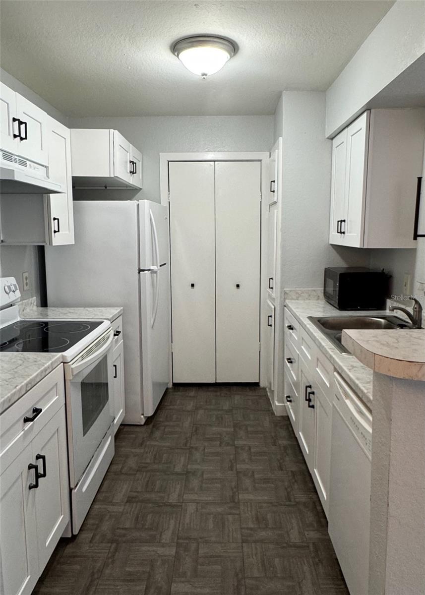 5540 DEVONBRIAR WAY #203, ORLANDO, FL — photo 11