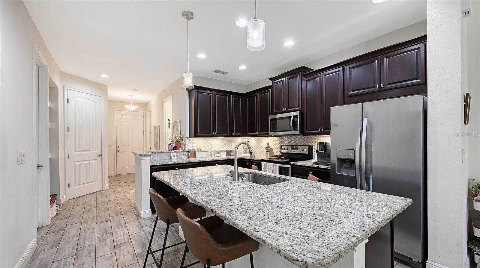 3693 DIVOT LN, SARASOTA, FL — photo 16