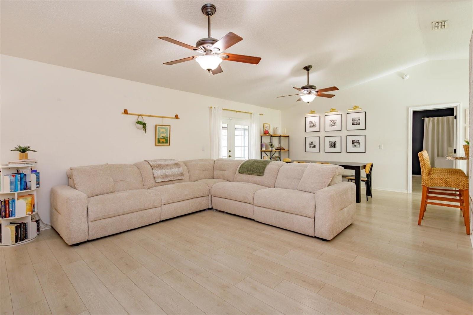 1044 ARBOR HILL CIR, MINNEOLA, FL — photo 11