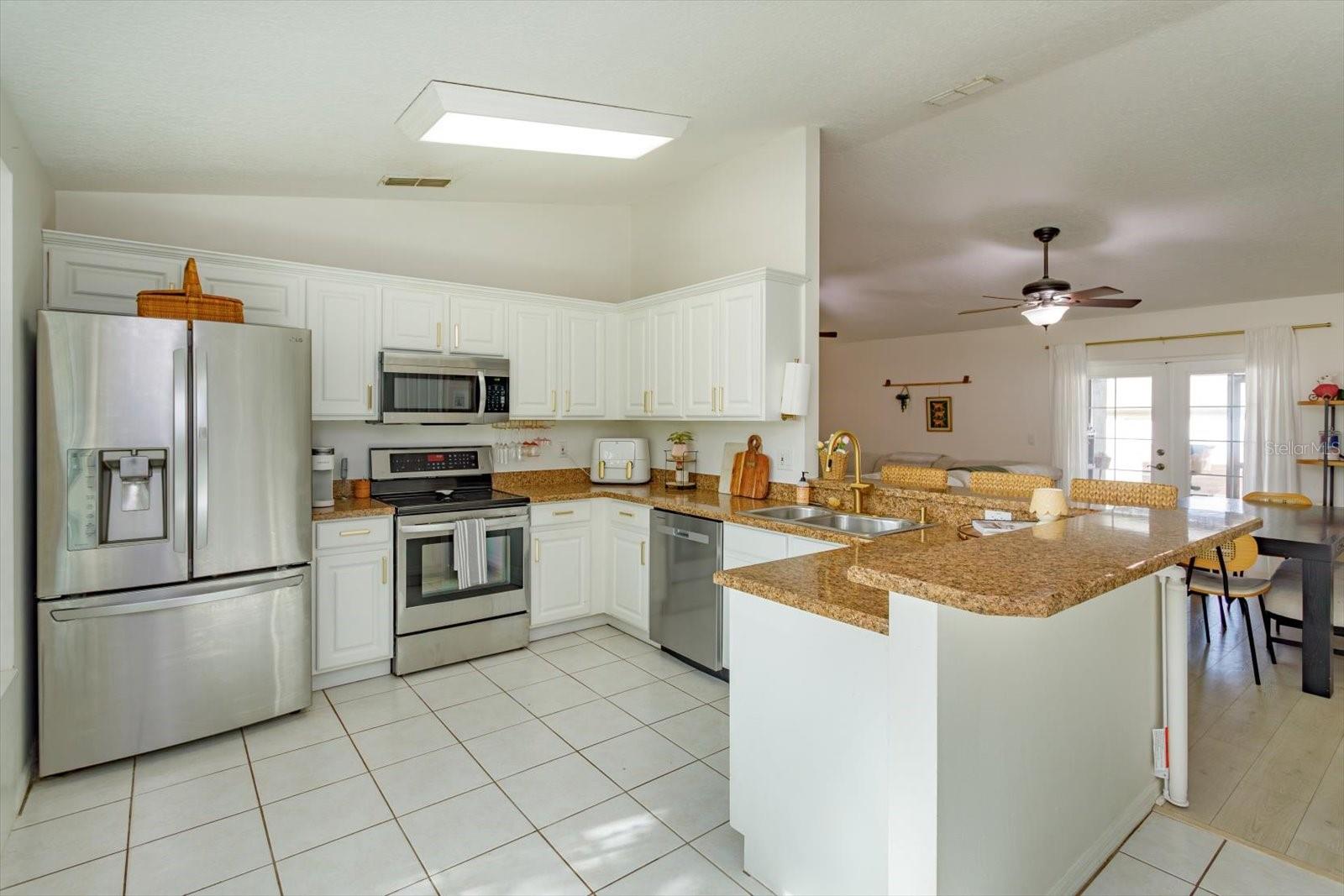 1044 ARBOR HILL CIR, MINNEOLA, FL — photo 23