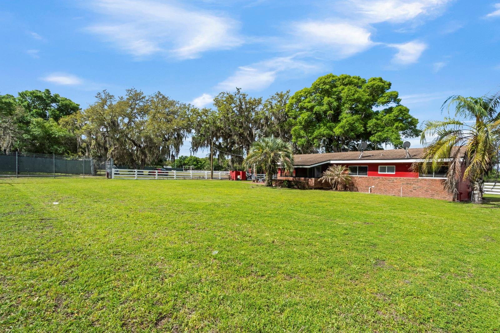 280 CAMPBELL RANCH RUN, GENEVA, FL — photo 66