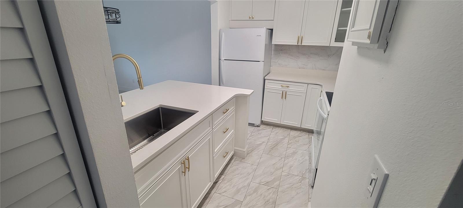 100 SWEETGUM WOODS CT #8D, DELTONA, FL — photo 13