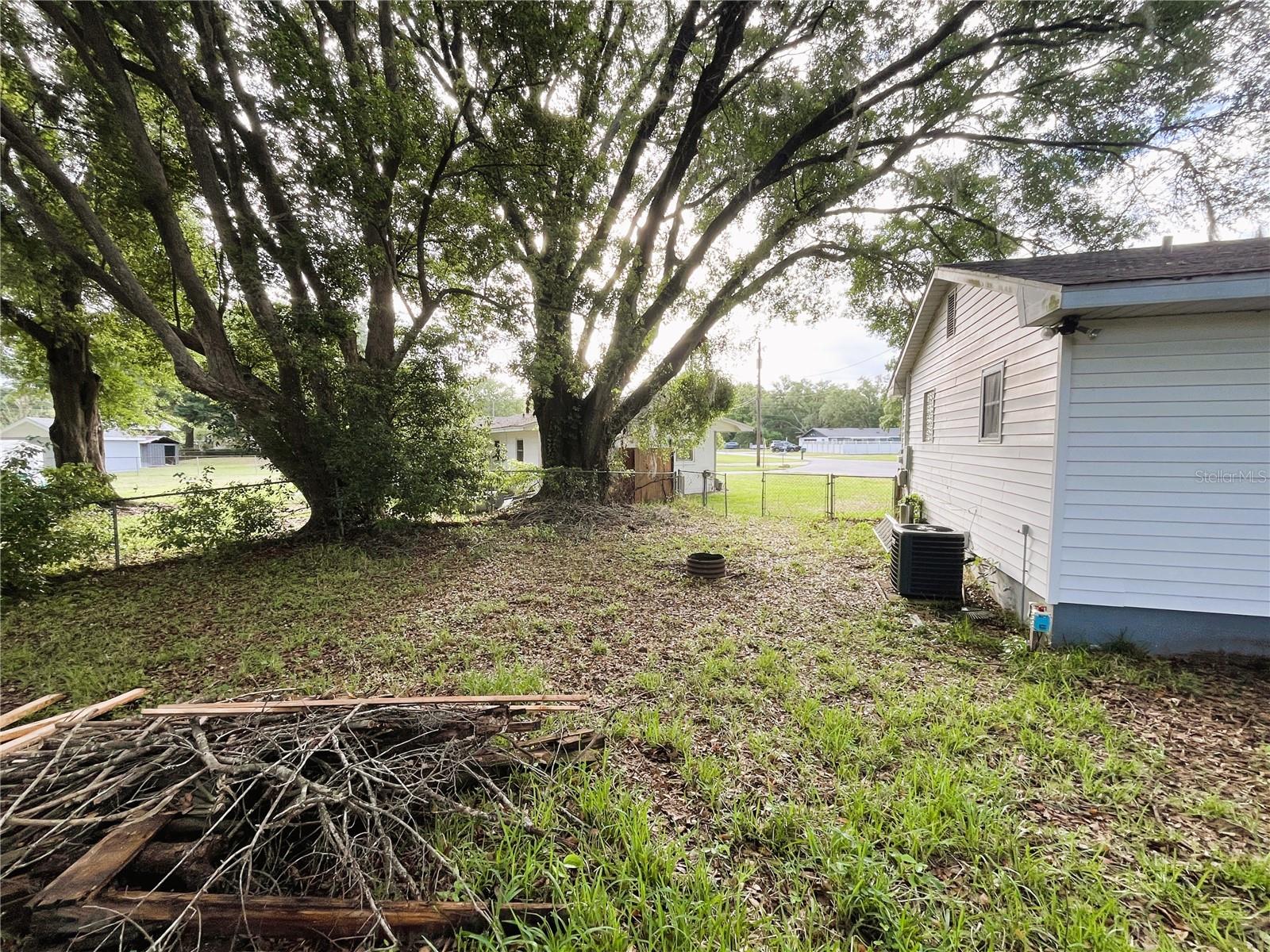 121 MARIS CT, LAKELAND, FL — photo 23