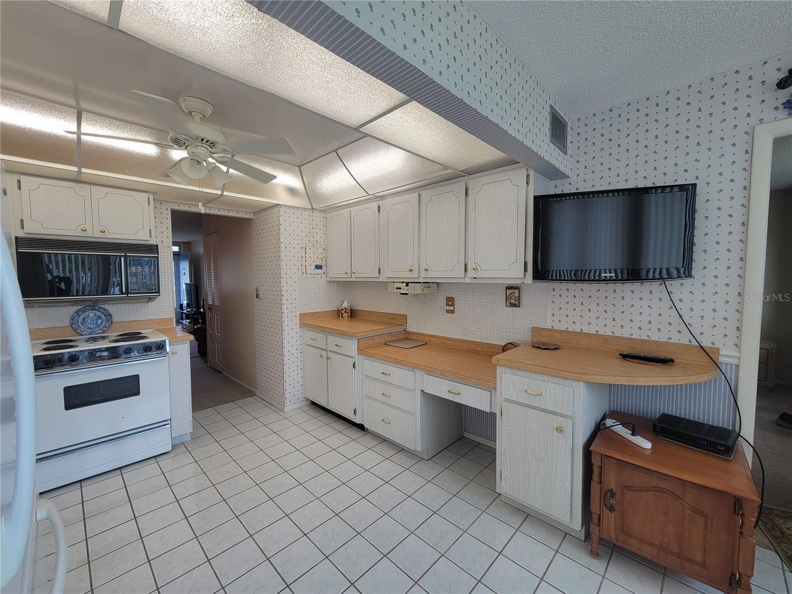 4715 BAY ST NE #225, ST PETERSBURG, FL — photo 11