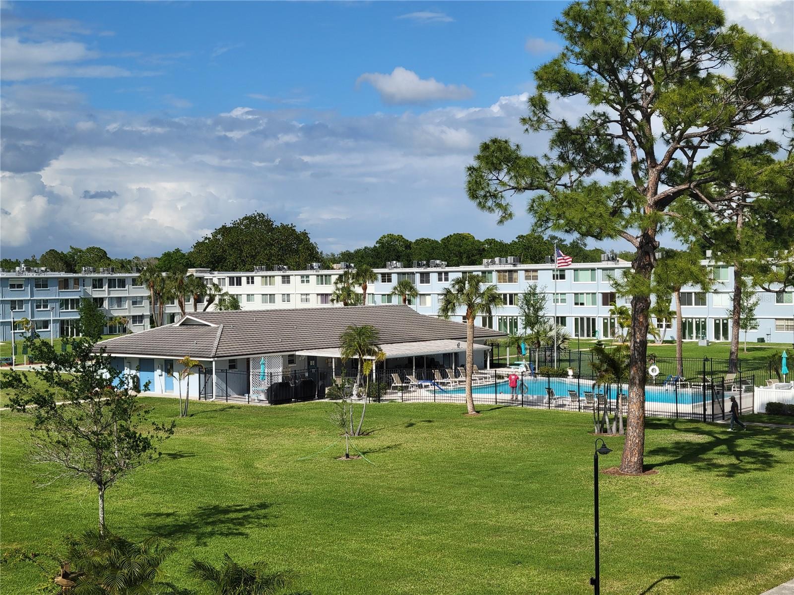 4715 BAY ST NE #225, ST PETERSBURG, FL — photo 35