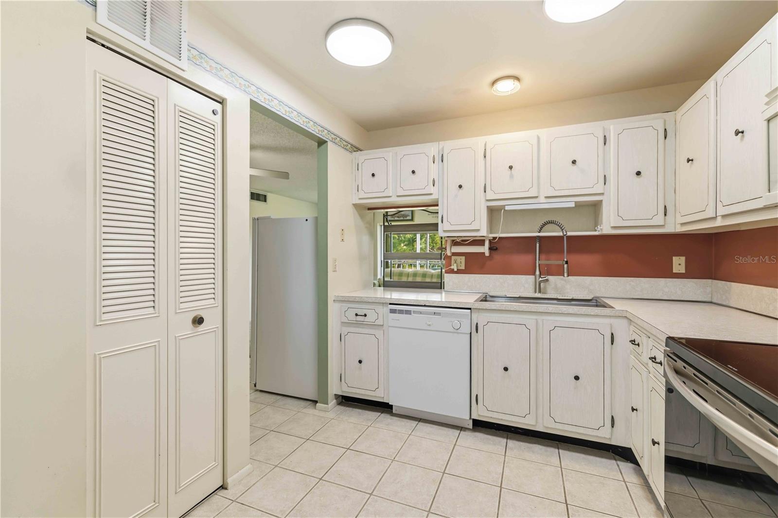 3680 IRONWOOD CIR #202L, BRADENTON, FL — photo 13