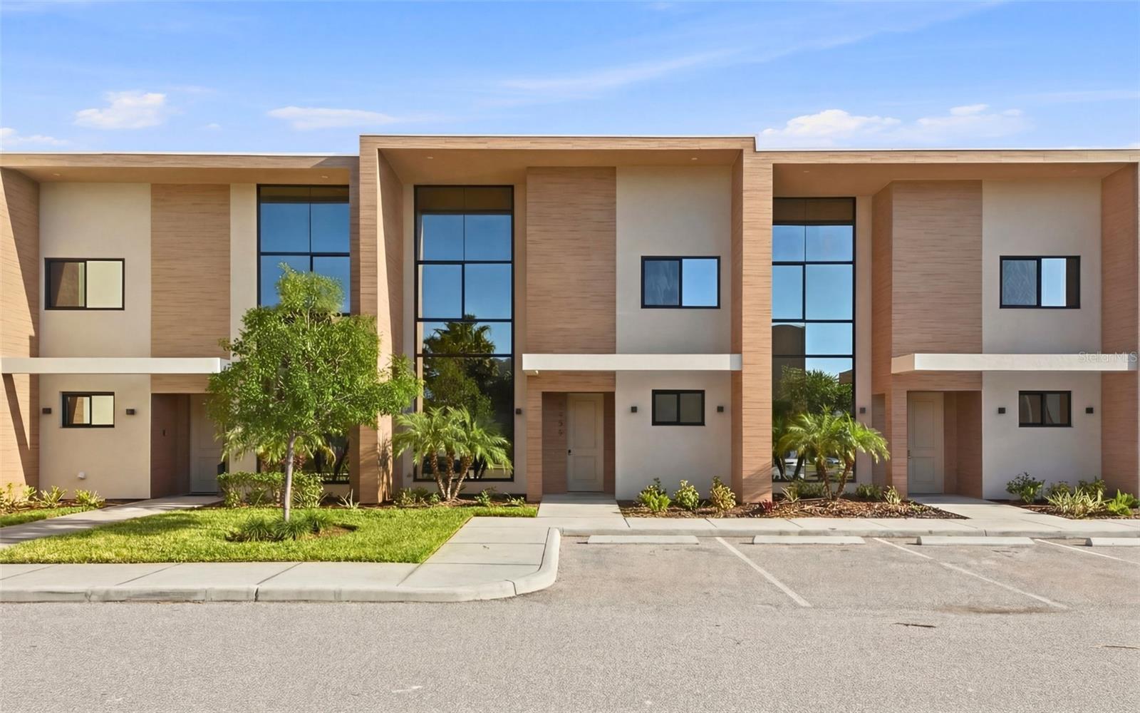 7455 BROOKLYN DR, KISSIMMEE, FL