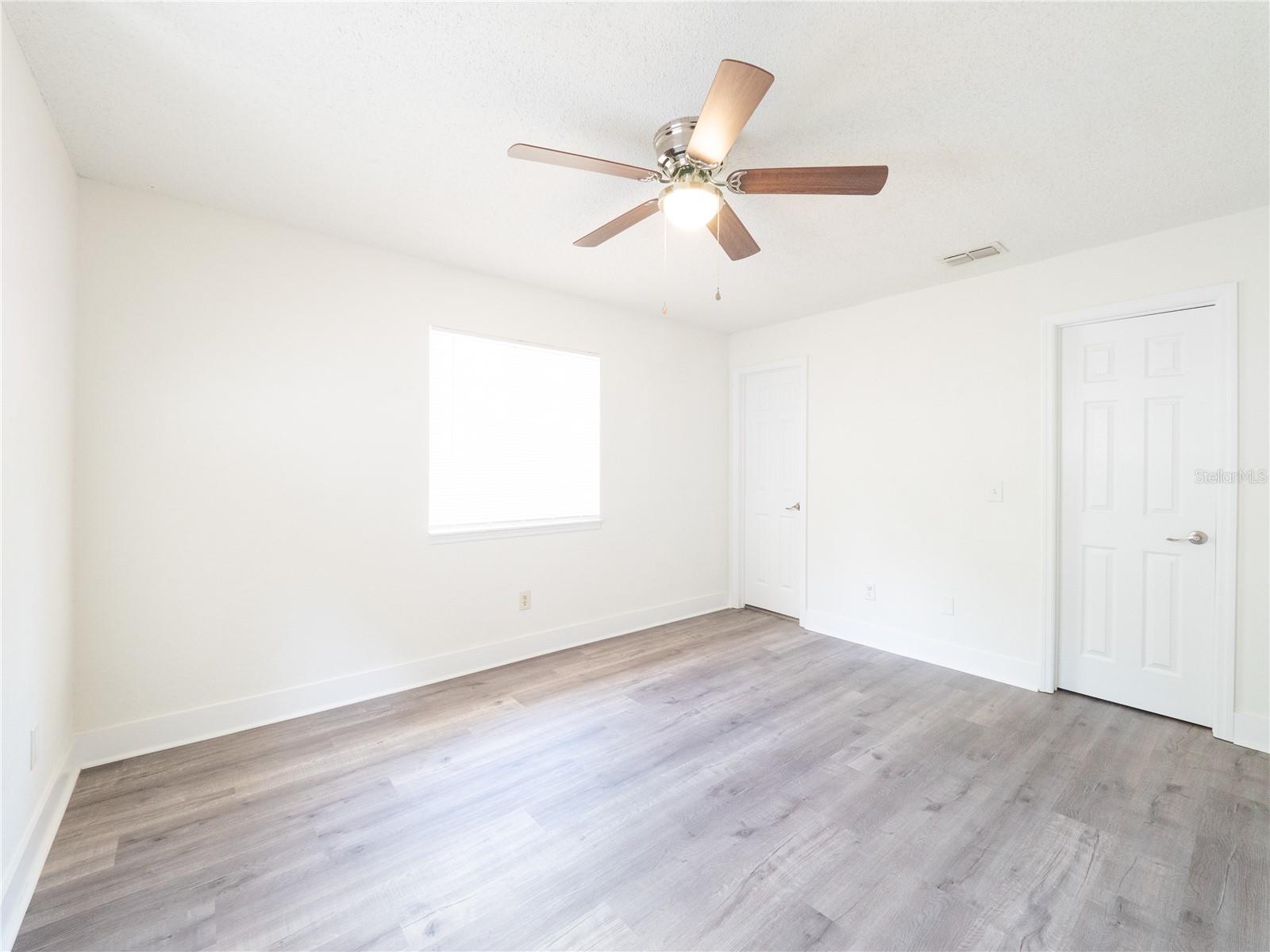 23548 FRANKLIN AVE, SORRENTO, FL — photo 33