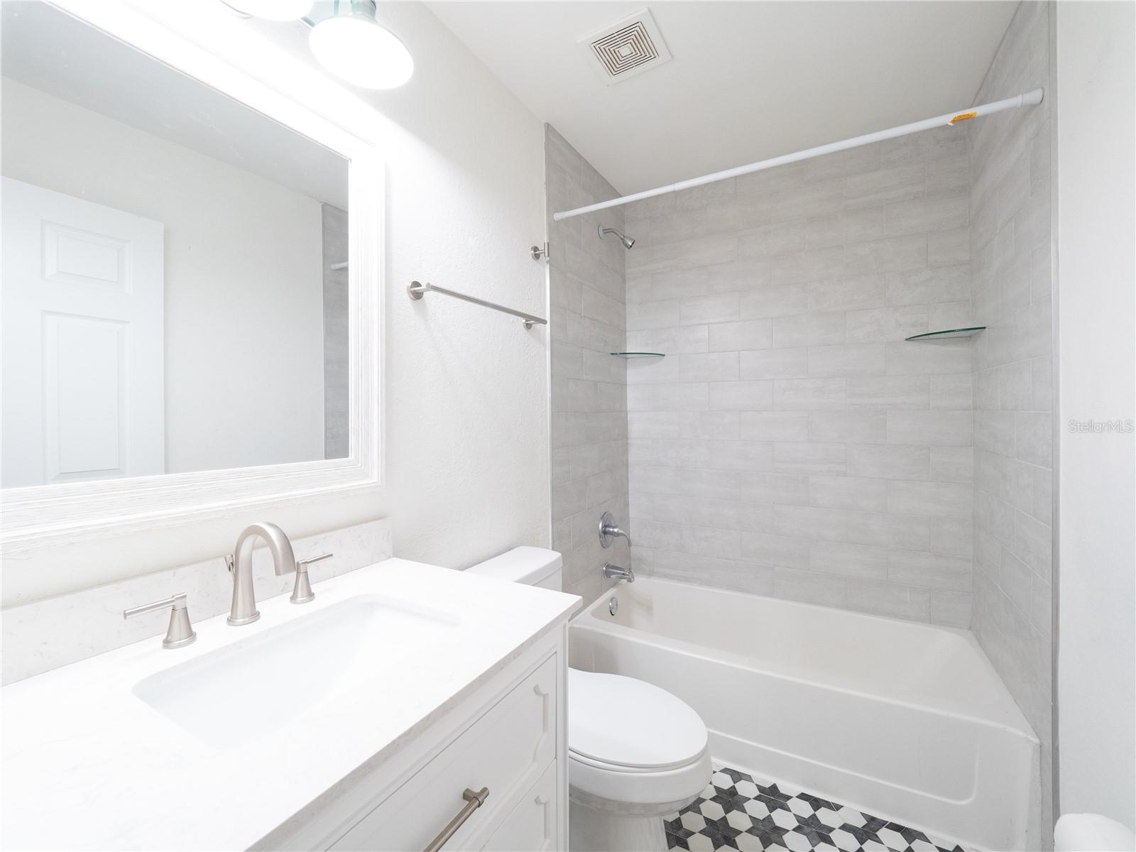 23548 FRANKLIN AVE, SORRENTO, FL — photo 39