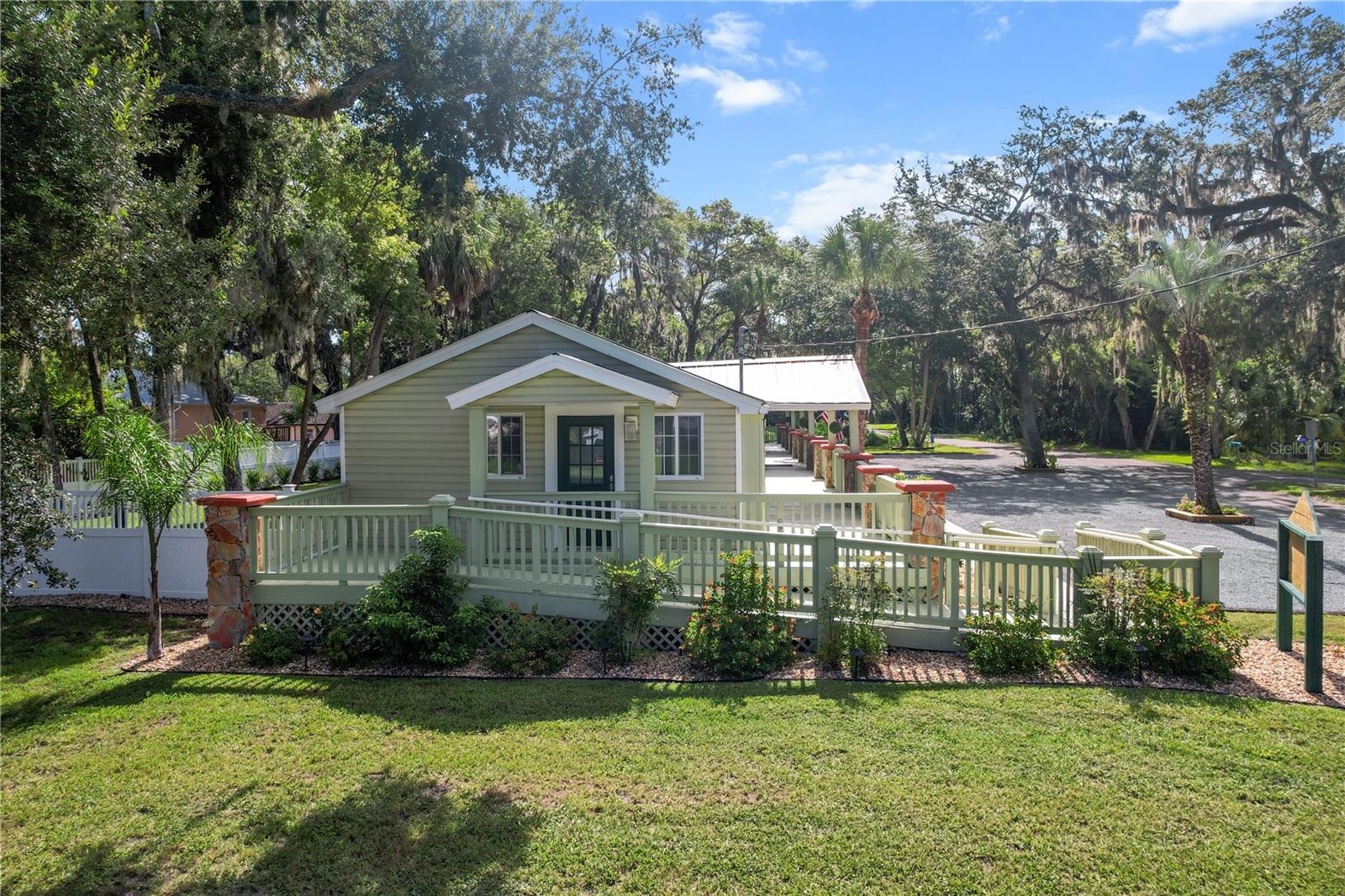 107 NE 4TH ST, CRYSTAL RIVER, FL — photo 3