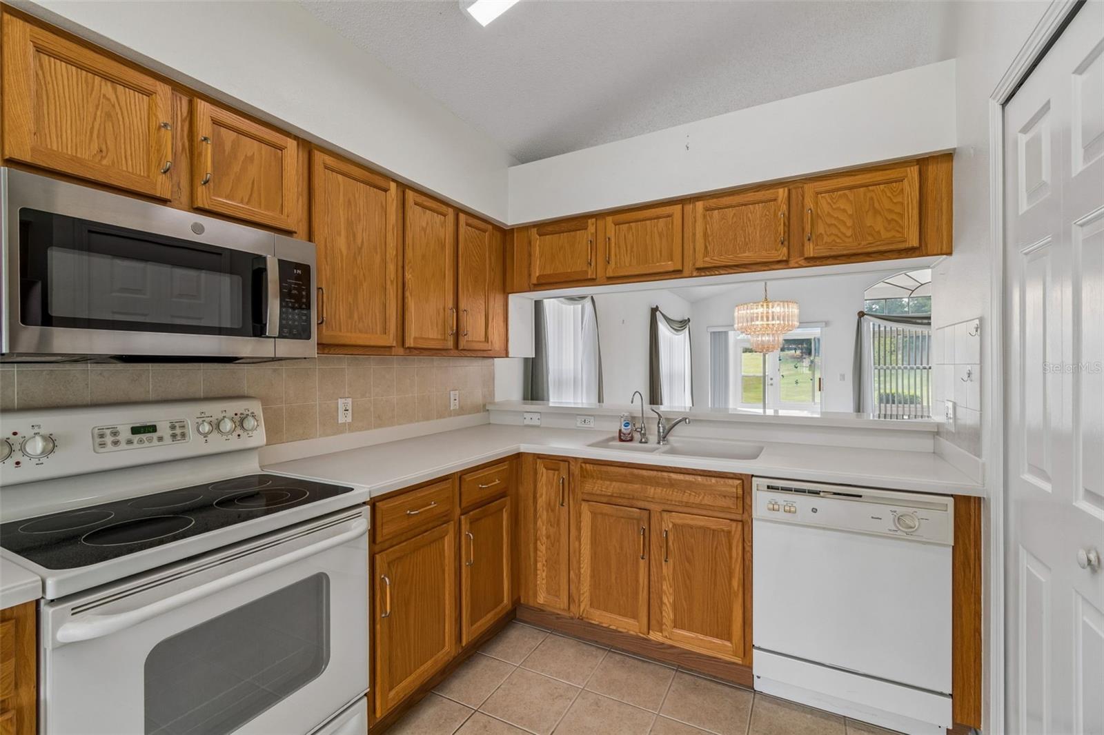 18452 FAIRWAY GREEN DR, HUDSON, FL — photo 10