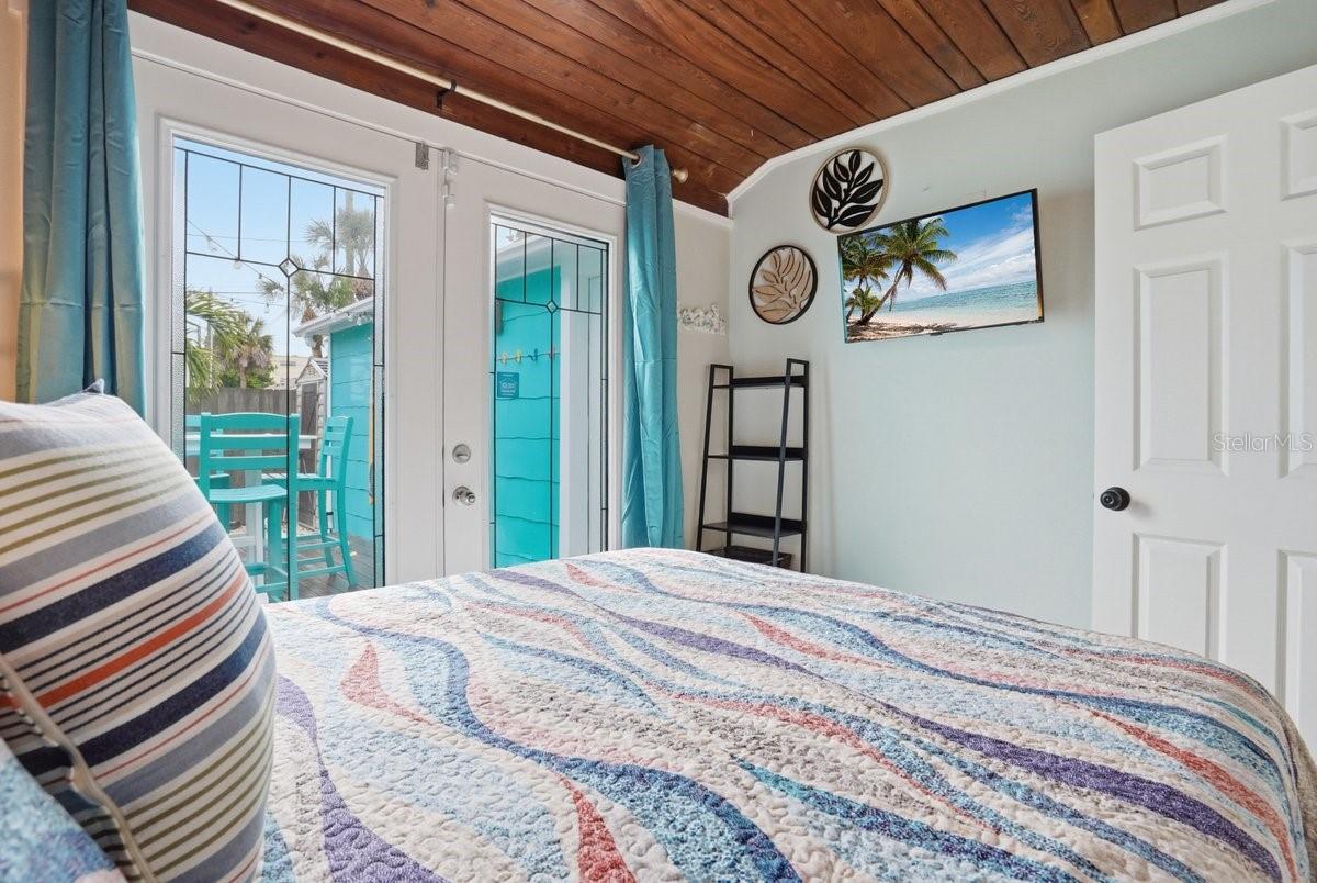 118 92ND AVE, TREASURE ISLAND, FL — photo 10