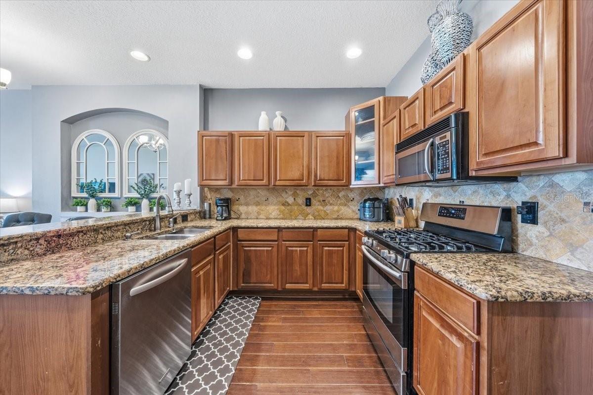 9606 ROYCE DR, TAMPA, FL — photo 7