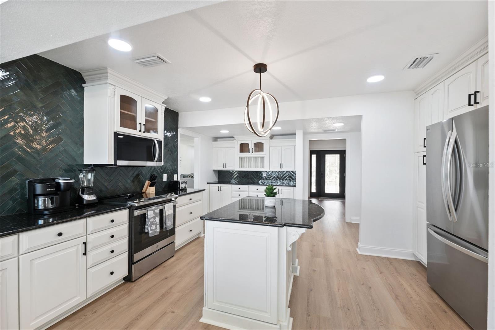 900 79TH ST S, ST PETERSBURG, FL — photo 10