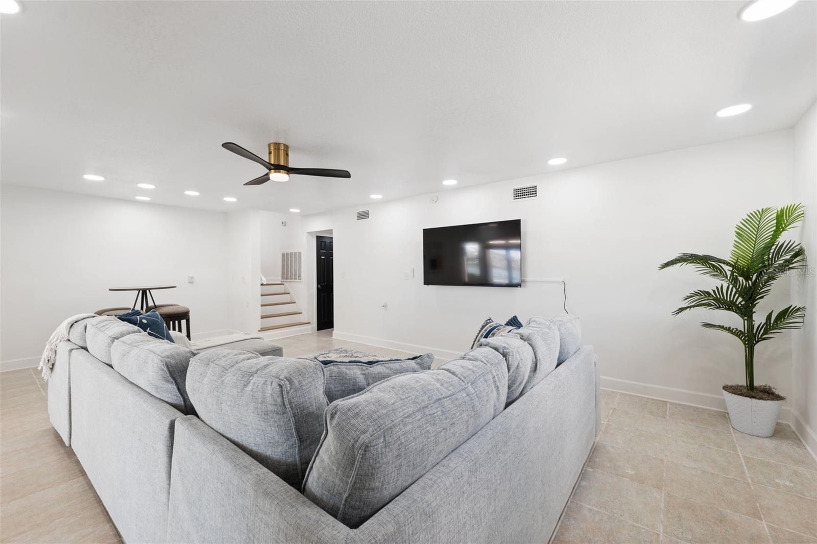 900 79TH ST S, ST PETERSBURG, FL — photo 27