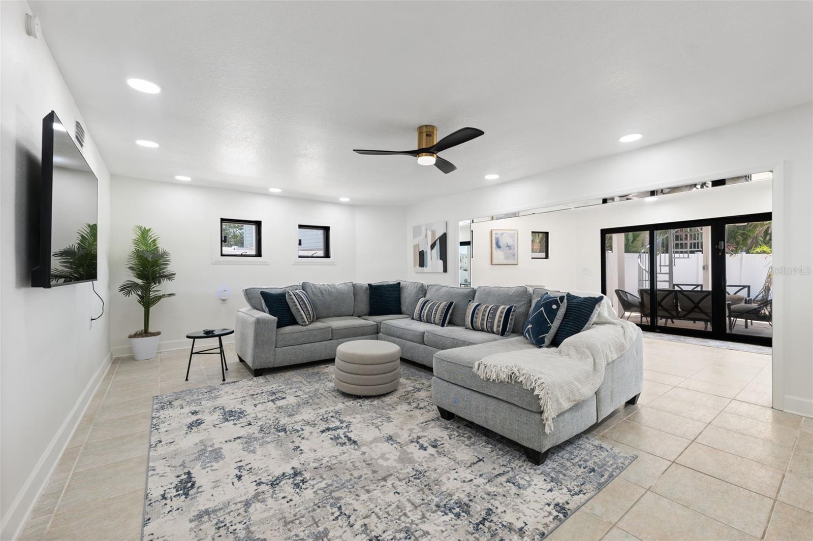 900 79TH ST S, ST PETERSBURG, FL — photo 28