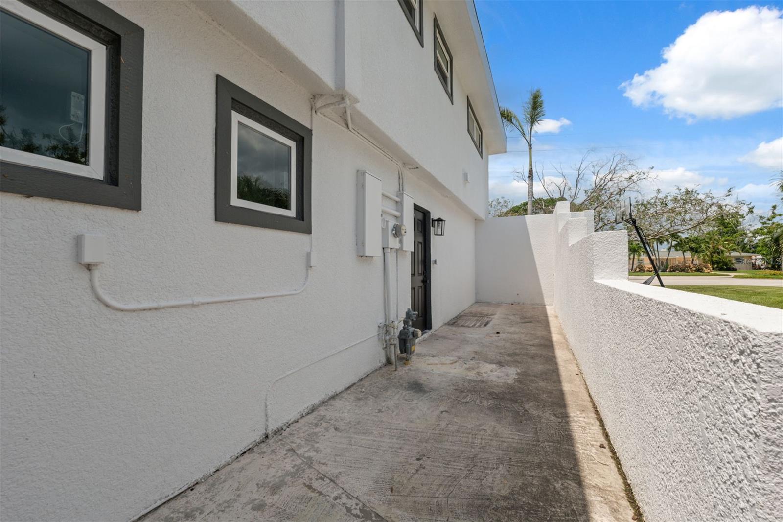 900 79TH ST S, ST PETERSBURG, FL — photo 63