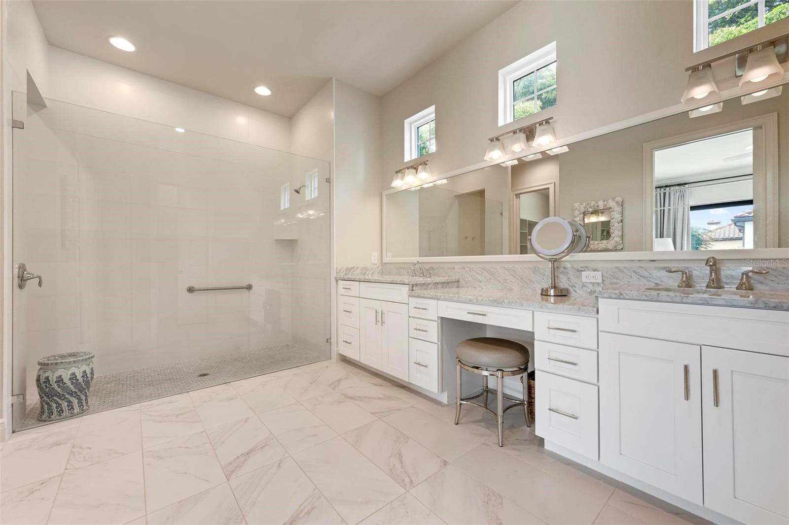 134 E TAMPA AVE, VENICE, FL — photo 25