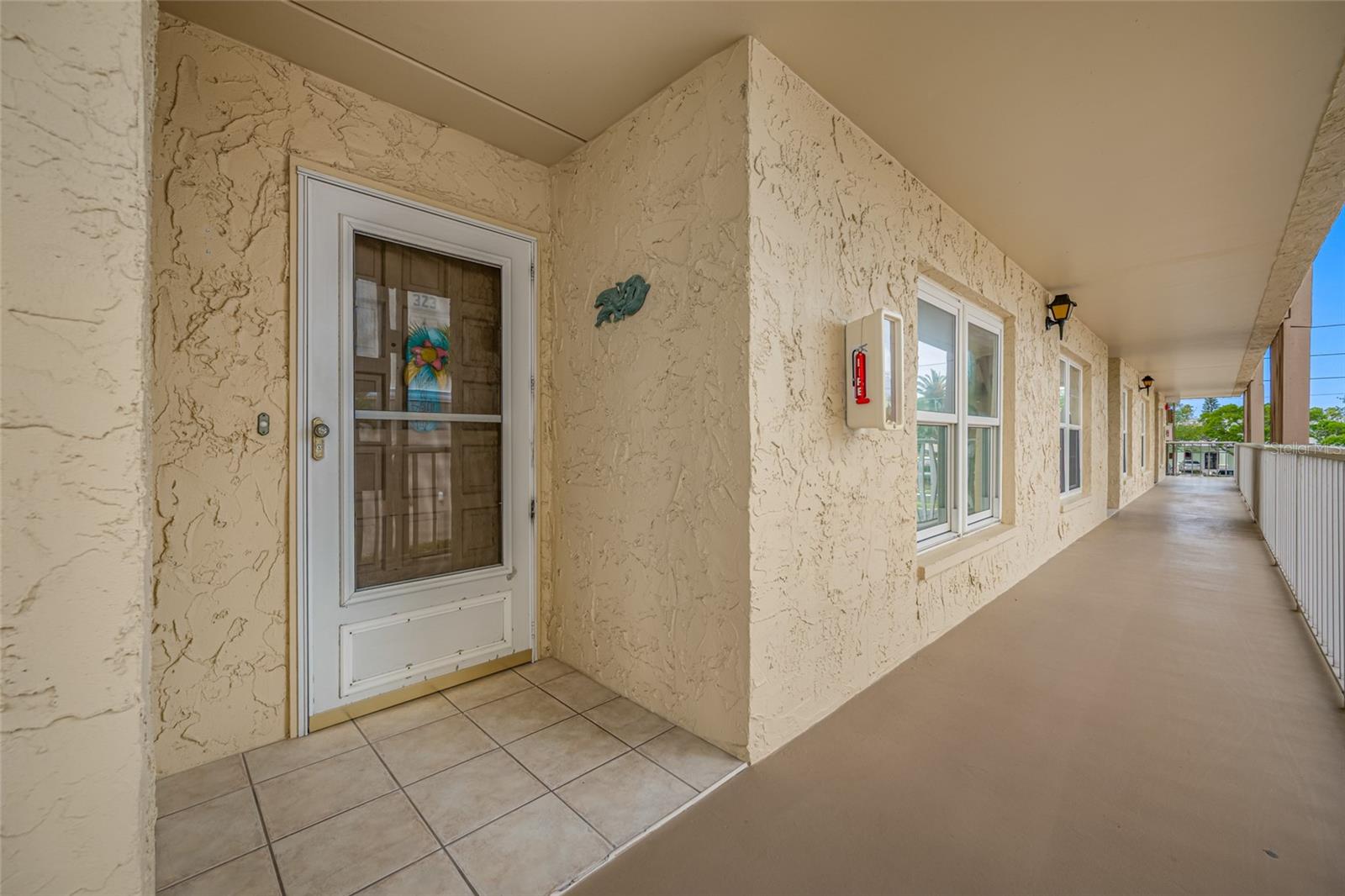 121 ISLAND WAY #323, CLEARWATER BEACH, FL — photo 2