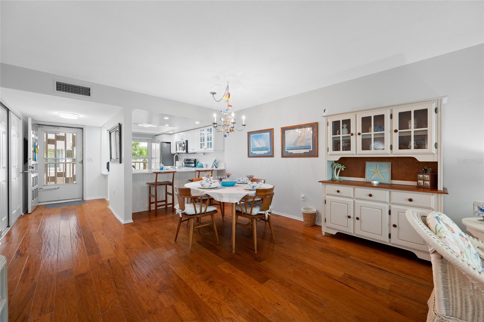 121 ISLAND WAY #323, CLEARWATER BEACH, FL — photo 11