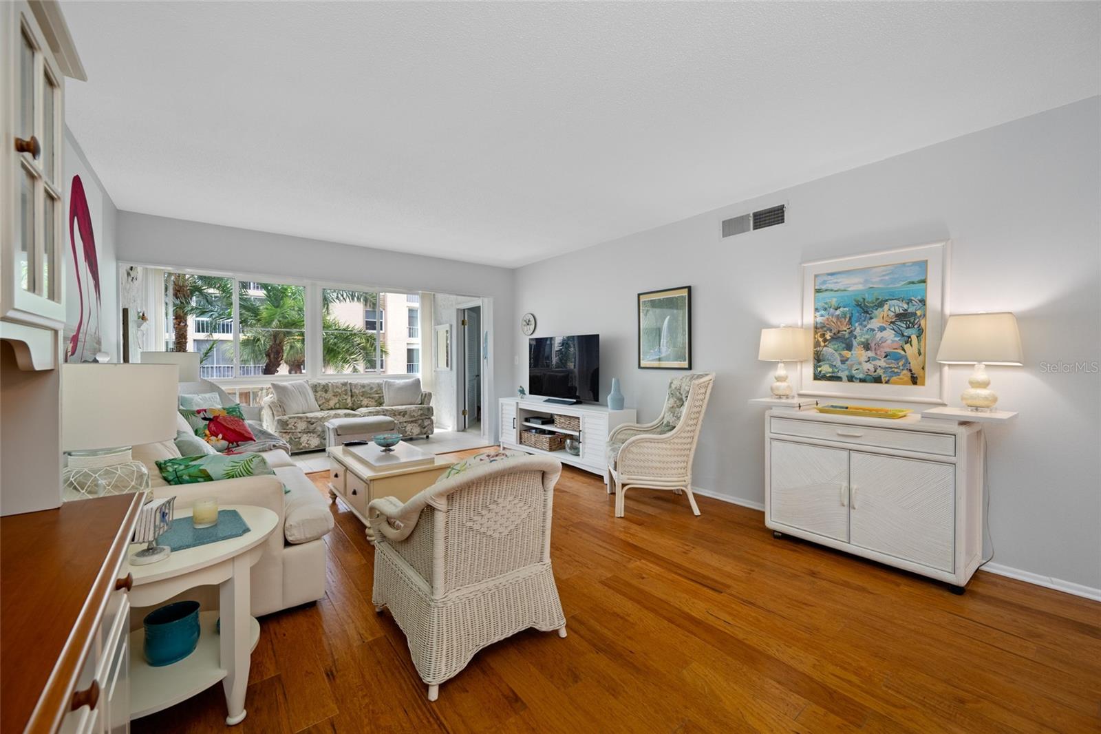 121 ISLAND WAY #323, CLEARWATER BEACH, FL — photo 17