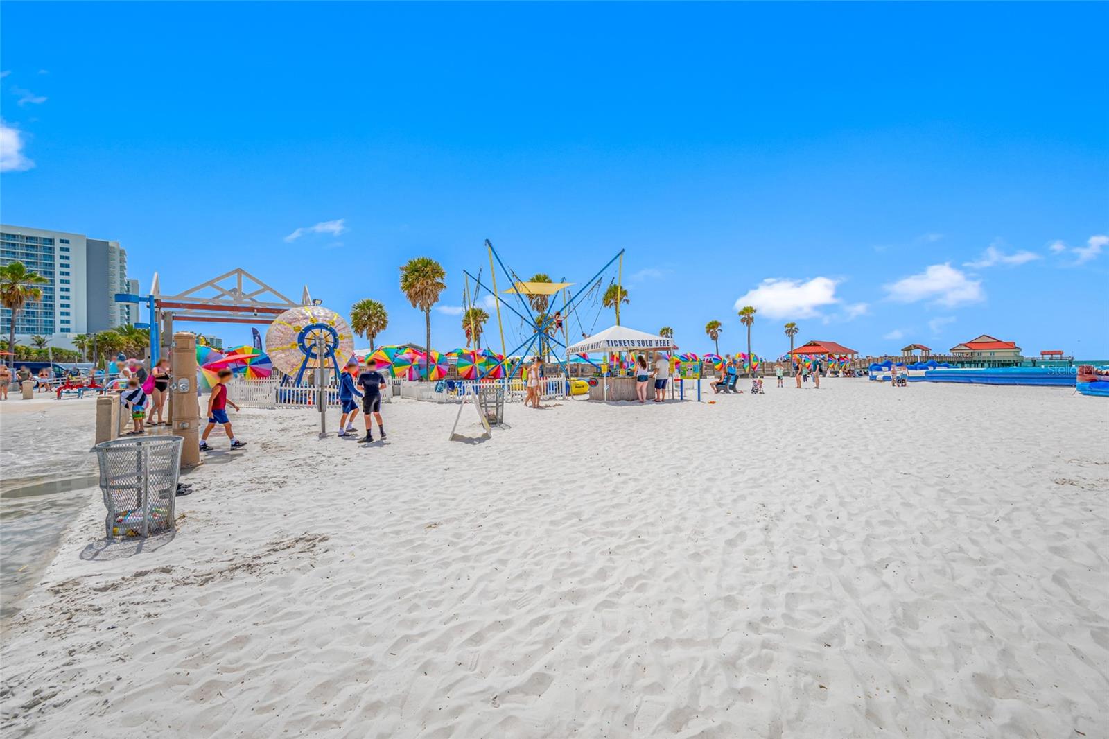 121 ISLAND WAY #323, CLEARWATER BEACH, FL — photo 58