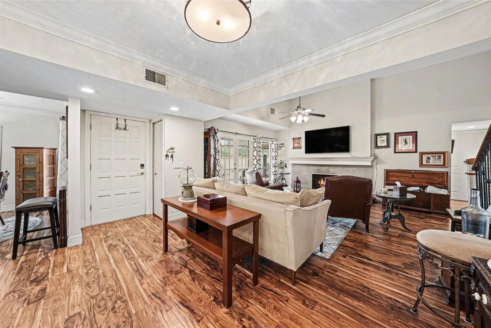 4805 UMBER CT, TAMPA, FL — photo 2
